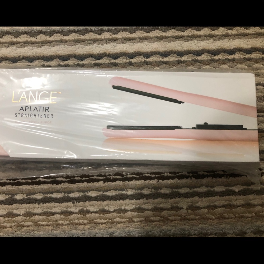 L’Ange Aplatir Straightener.  NEW in box